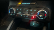 Ford Focus 1.0 EcoBoost Hybrid mHEV 125 Titanium Edition 5dr Petrol Hatchback